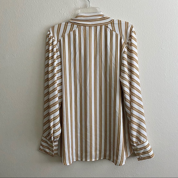 LOFT Blouse with Adjustable Tie Neck Sz. L - Picture 4 of 4